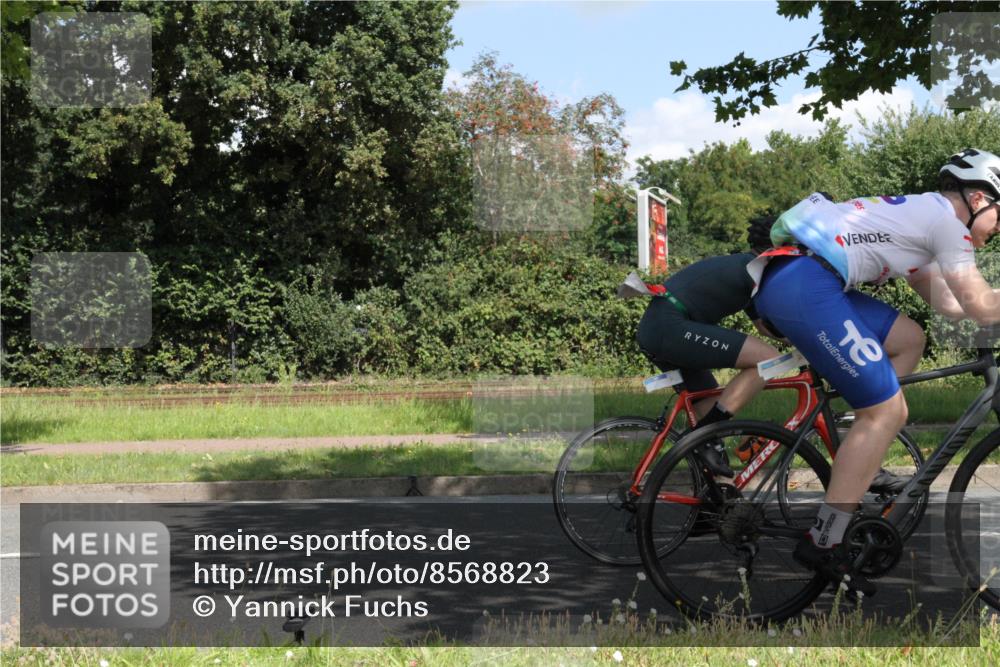 10.08.2025 - GEWOBA Citytriathlon Bremen Yannick Fuchs http://msf.ph/oto/8568823 10.08.2025 13:04:06 Radfahren 574, 576, 605, 625, 640, 676, 685, 697, 760, 769, 786, 946, 960, 963, 965, 1013, 1036 meine-sportfotos.de