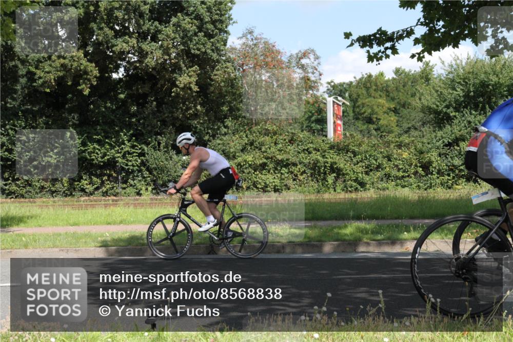 10.08.2025 - GEWOBA Citytriathlon Bremen Yannick Fuchs http://msf.ph/oto/8568838 10.08.2025 13:04:11 Radfahren 576, 605, 625, 640, 685, 697, 760, 769, 786, 946, 960, 963, 1013, 1036 meine-sportfotos.de