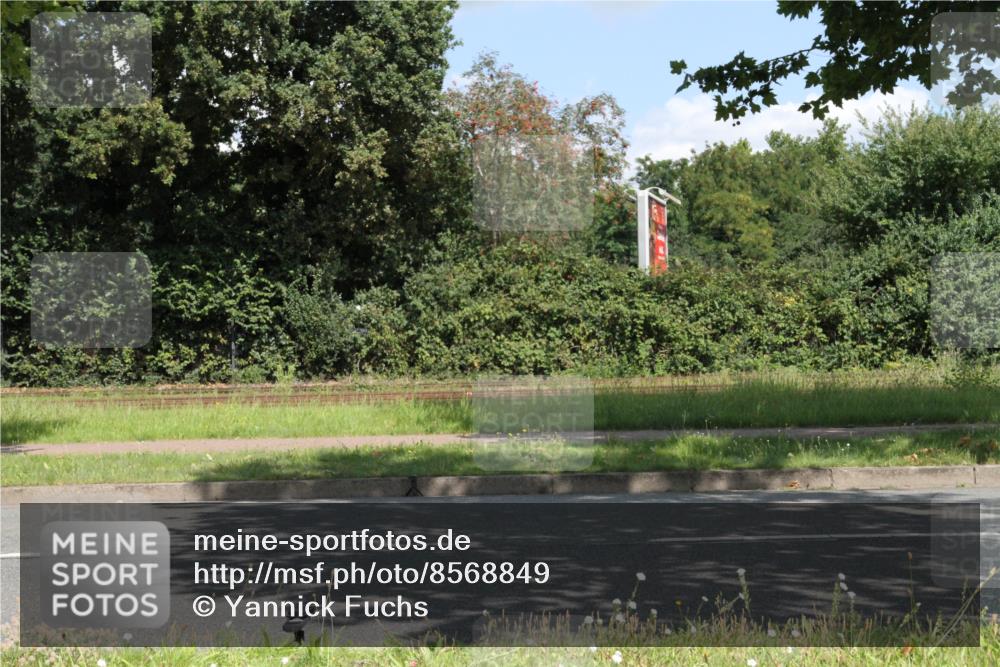 10.08.2025 - GEWOBA Citytriathlon Bremen Yannick Fuchs http://msf.ph/oto/8568849 10.08.2025 13:04:15 Radfahren 576, 605, 625, 640, 674, 697, 760, 769, 786, 799, 946, 960, 963, 1013, 1036 meine-sportfotos.de