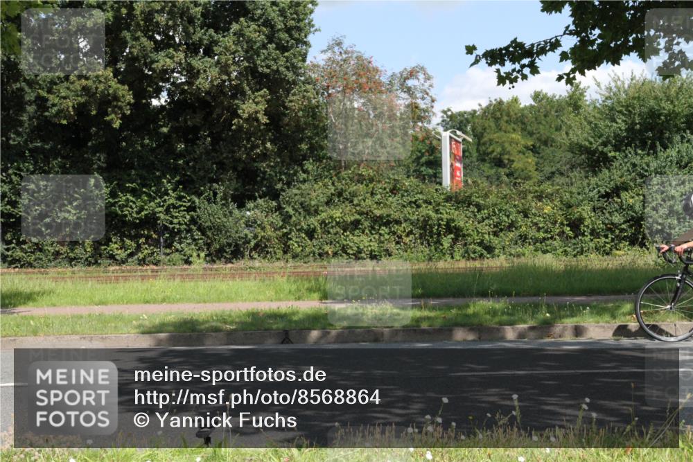 10.08.2025 - GEWOBA Citytriathlon Bremen Yannick Fuchs http://msf.ph/oto/8568864 10.08.2025 13:04:20 Radfahren 625, 640, 674, 697, 751, 760, 769, 786, 799, 875, 946, 960, 963, 1013, 1036 meine-sportfotos.de