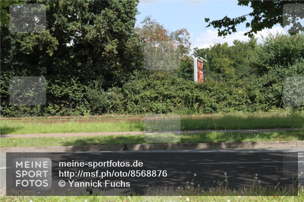 10.08.2025 - GEWOBA Citytriathlon Bremen Yannick Fuchs http://msf.ph/oto/8568876 10.08.2025 13:04:24 Radfahren 640, 674, 751, 760, 769, 799, 808, 875, 939, 946, 960, 1013, 1036 meine-sportfotos.de