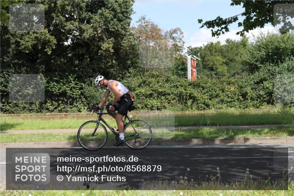 10.08.2025 - GEWOBA Citytriathlon Bremen Yannick Fuchs http://msf.ph/oto/8568879 10.08.2025 13:04:25 Radfahren 583, 640, 674, 675, 751, 760, 769, 799, 808, 875, 939, 960, 1013, 1036 meine-sportfotos.de