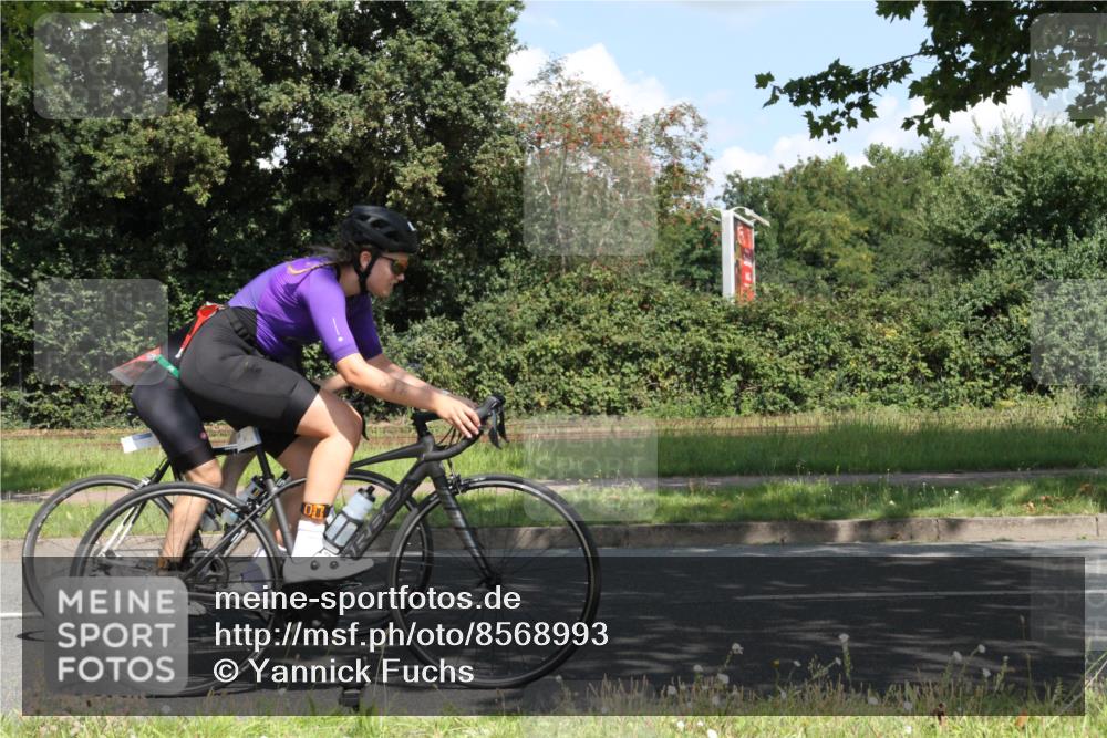 10.08.2025 - GEWOBA Citytriathlon Bremen Yannick Fuchs http://msf.ph/oto/8568993 10.08.2025 13:06:09 Radfahren 573, 630, 682, 741, 767, 918, 948, 962 meine-sportfotos.de