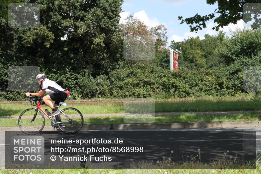 10.08.2025 - GEWOBA Citytriathlon Bremen Yannick Fuchs http://msf.ph/oto/8568998 10.08.2025 13:06:14 Radfahren 682, 741, 840, 918, 948, 962, 1026 meine-sportfotos.de