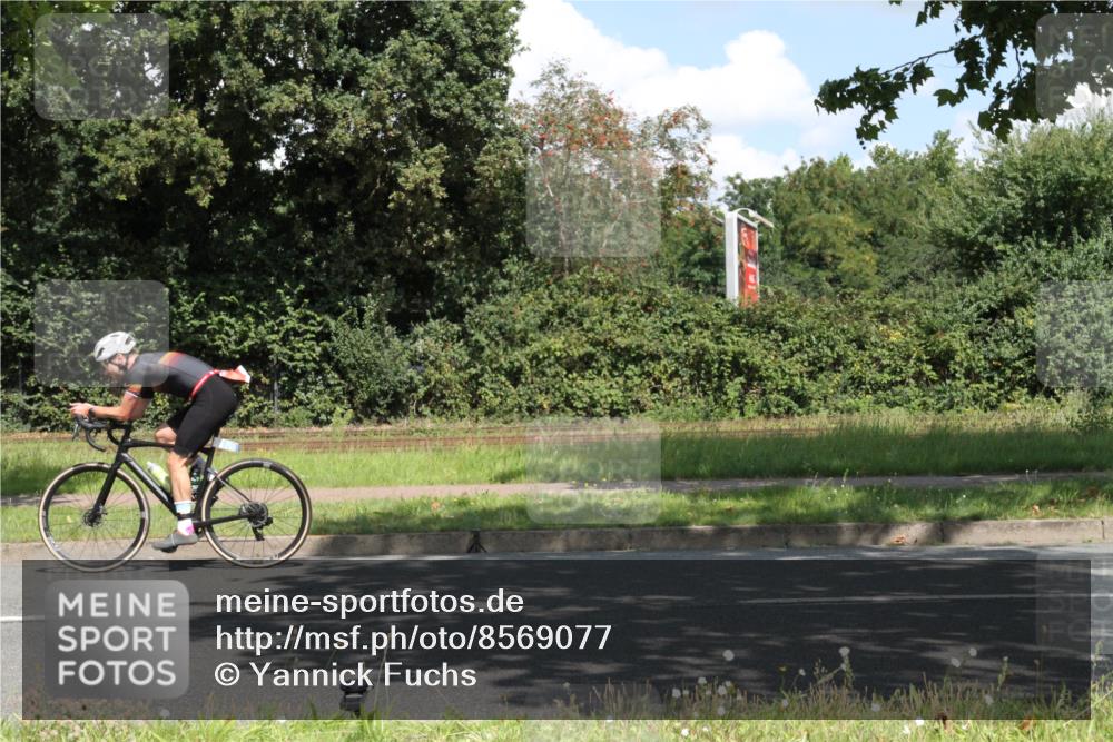 10.08.2025 - GEWOBA Citytriathlon Bremen Yannick Fuchs http://msf.ph/oto/8569077 10.08.2025 13:07:41 Radfahren 578, 648, 873, 941, 959 meine-sportfotos.de