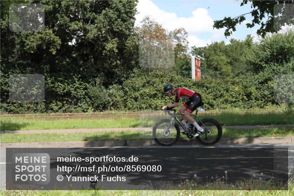10.08.2025 - GEWOBA Citytriathlon Bremen Yannick Fuchs http://msf.ph/oto/8569080 10.08.2025 13:07:42 Radfahren 578, 648, 941, 959 meine-sportfotos.de