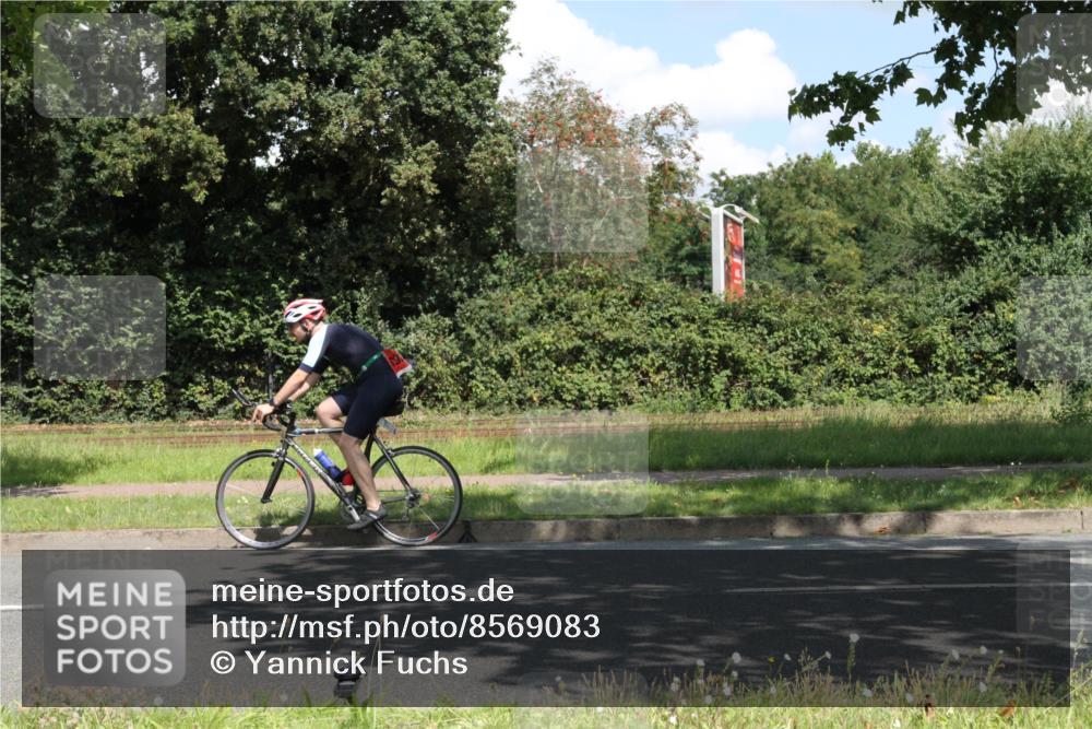 10.08.2025 - GEWOBA Citytriathlon Bremen Yannick Fuchs http://msf.ph/oto/8569083 10.08.2025 13:07:43 Radfahren 578, 648, 774, 941, 959 meine-sportfotos.de