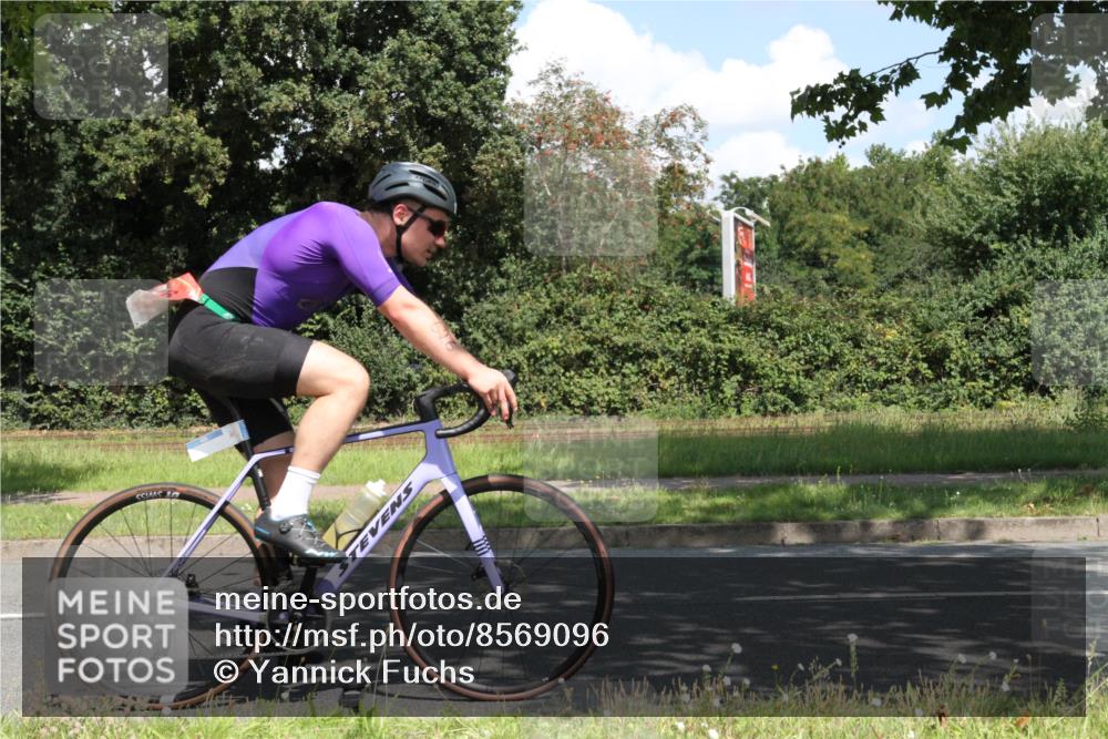 10.08.2025 - GEWOBA Citytriathlon Bremen Yannick Fuchs http://msf.ph/oto/8569096 10.08.2025 13:08:07 Radfahren 626, 643, 666, 687, 689, 774, 792, 838, 852 meine-sportfotos.de
