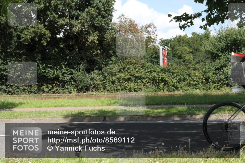 10.08.2025 - GEWOBA Citytriathlon Bremen Yannick Fuchs http://msf.ph/oto/8569112 10.08.2025 13:08:28 Radfahren 551, 552, 692, 702, 768, 824, 836, 855, 859, 968, 980 meine-sportfotos.de