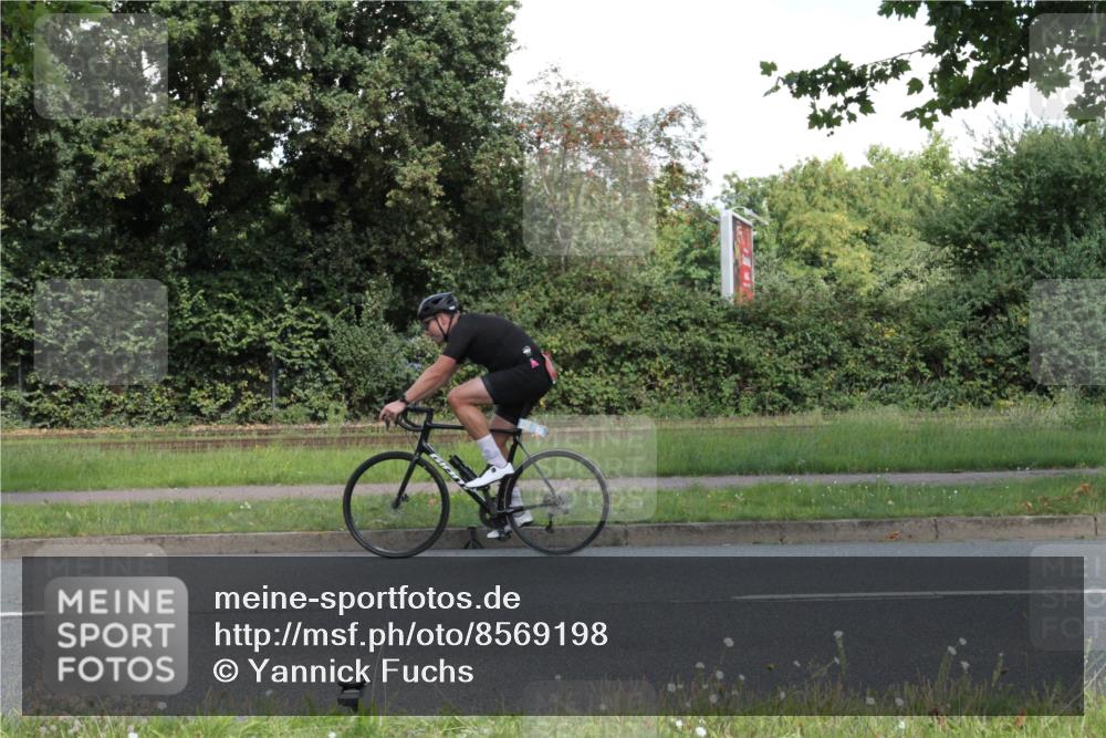 10.08.2025 - GEWOBA Citytriathlon Bremen Yannick Fuchs http://msf.ph/oto/8569198 10.08.2025 13:11:39 Radfahren 604, 635, 667, 688, 894, 915, 933, 937, 966, 1017, 1032 meine-sportfotos.de