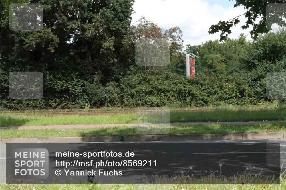 10.08.2025 - GEWOBA Citytriathlon Bremen Yannick Fuchs http://msf.ph/oto/8569211 10.08.2025 13:11:52 Radfahren 635, 750, 894, 933, 937, 966, 1017, 1032 meine-sportfotos.de