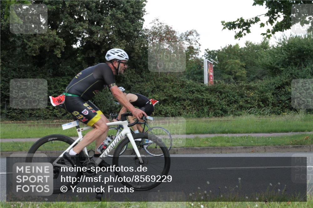 10.08.2025 - GEWOBA Citytriathlon Bremen Yannick Fuchs http://msf.ph/oto/8569229 10.08.2025 13:12:41 Radfahren 575, 582, 789, 895, 902, 924, 1028, 1035 meine-sportfotos.de