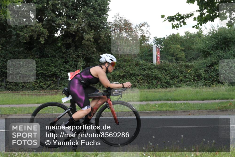 10.08.2025 - GEWOBA Citytriathlon Bremen Yannick Fuchs http://msf.ph/oto/8569286 10.08.2025 13:15:26 Radfahren 636, 736, 749, 758, 765, 940, 969 meine-sportfotos.de