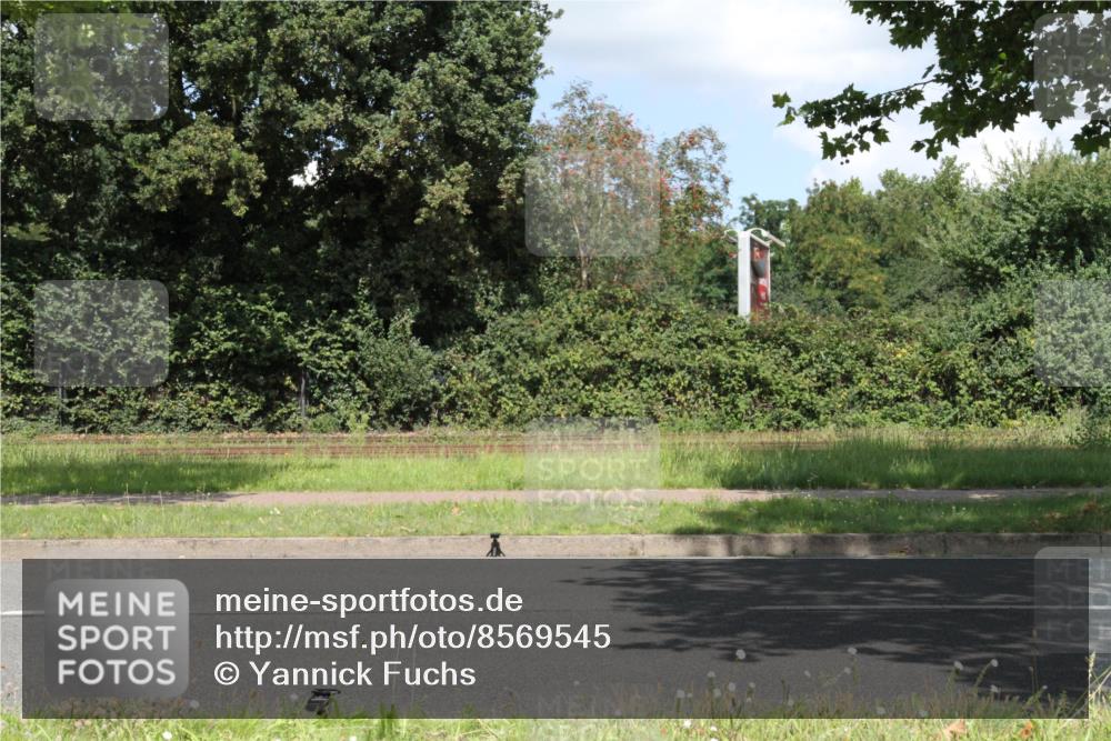 10.08.2025 - GEWOBA Citytriathlon Bremen Yannick Fuchs http://msf.ph/oto/8569545 10.08.2025 14:02:03 Radfahren  meine-sportfotos.de