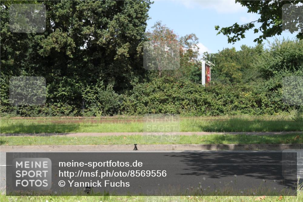 10.08.2025 - GEWOBA Citytriathlon Bremen Yannick Fuchs http://msf.ph/oto/8569556 10.08.2025 14:08:10 Radfahren 3 meine-sportfotos.de