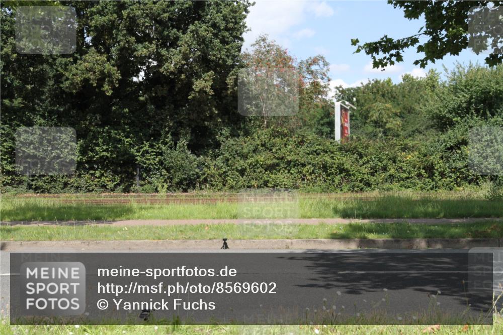 10.08.2025 - GEWOBA Citytriathlon Bremen Yannick Fuchs http://msf.ph/oto/8569602 10.08.2025 14:11:30 Radfahren 70, 161 meine-sportfotos.de