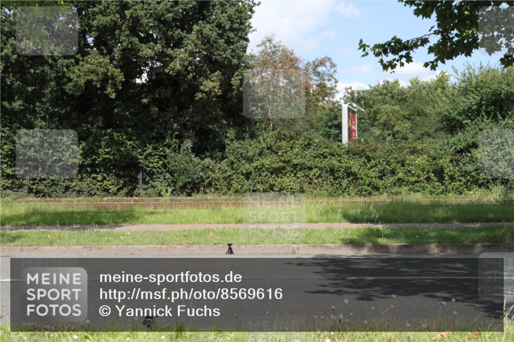 10.08.2025 - GEWOBA Citytriathlon Bremen Yannick Fuchs http://msf.ph/oto/8569616 10.08.2025 14:12:01 Radfahren 12, 156, 168, 172 meine-sportfotos.de