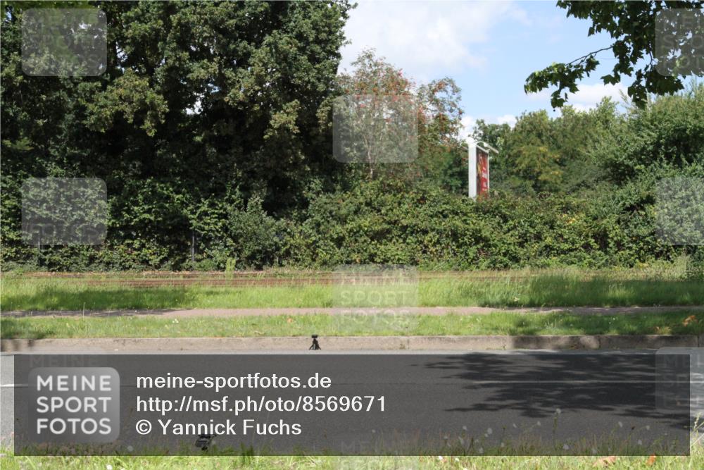 10.08.2025 - GEWOBA Citytriathlon Bremen Yannick Fuchs http://msf.ph/oto/8569671 10.08.2025 14:13:04 Radfahren 8, 95, 107, 148 meine-sportfotos.de