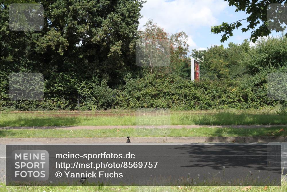 10.08.2025 - GEWOBA Citytriathlon Bremen Yannick Fuchs http://msf.ph/oto/8569757 10.08.2025 14:14:21 Radfahren 122 meine-sportfotos.de