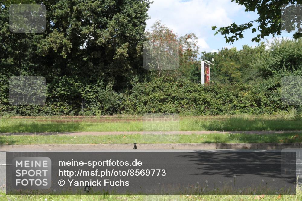 10.08.2025 - GEWOBA Citytriathlon Bremen Yannick Fuchs http://msf.ph/oto/8569773 10.08.2025 14:14:32 Radfahren 77, 93, 105, 122, 143 meine-sportfotos.de
