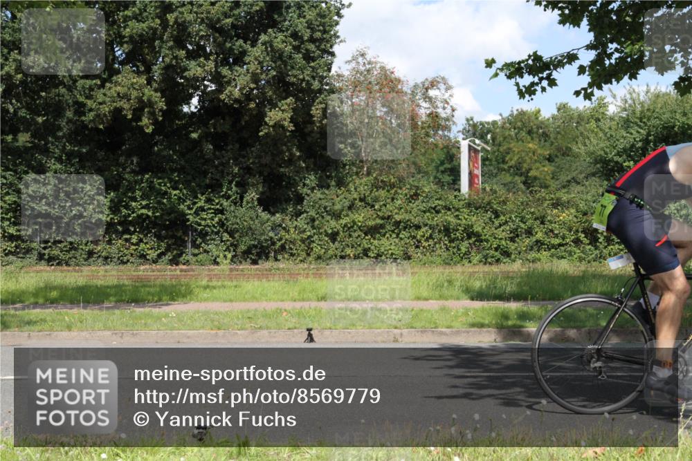 10.08.2025 - GEWOBA Citytriathlon Bremen Yannick Fuchs http://msf.ph/oto/8569779 10.08.2025 14:14:35 Radfahren 68, 77, 93, 105, 113, 122, 143 meine-sportfotos.de
