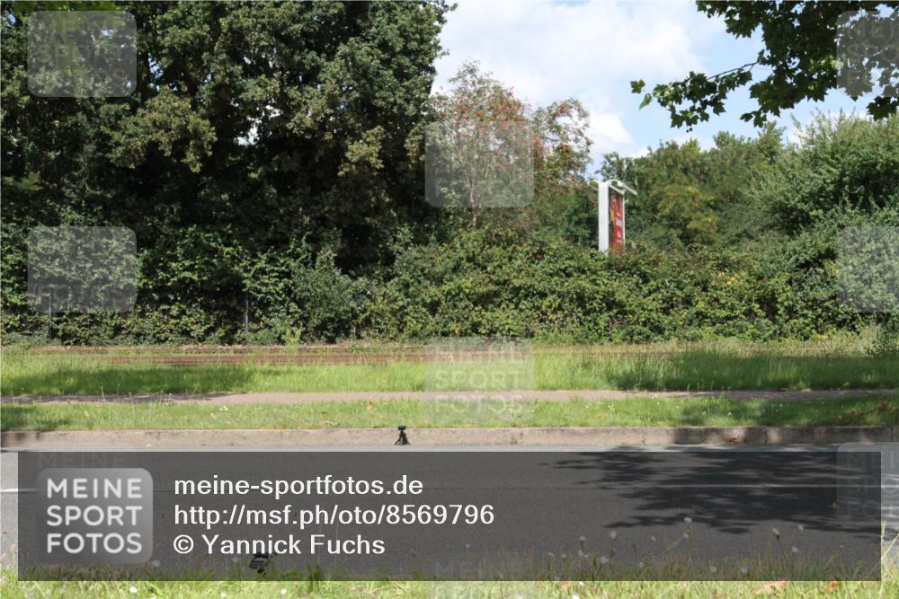 10.08.2025 - GEWOBA Citytriathlon Bremen Yannick Fuchs http://msf.ph/oto/8569796 10.08.2025 14:14:45 Radfahren 37, 68, 77, 82, 93, 96, 105, 113, 143 meine-sportfotos.de