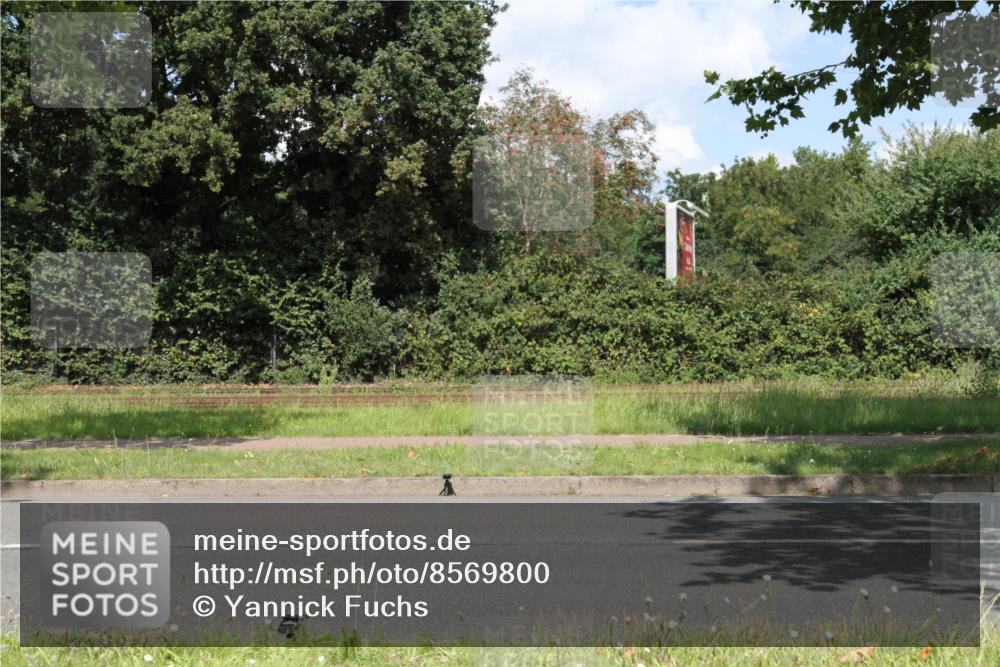 10.08.2025 - GEWOBA Citytriathlon Bremen Yannick Fuchs http://msf.ph/oto/8569800 10.08.2025 14:14:47 Radfahren 37, 68, 77, 82, 93, 96, 105, 113, 143 meine-sportfotos.de