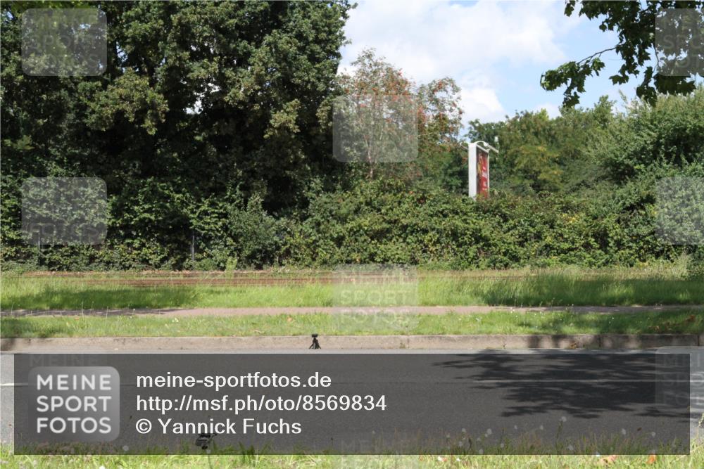 10.08.2025 - GEWOBA Citytriathlon Bremen Yannick Fuchs http://msf.ph/oto/8569834 10.08.2025 14:15:01 Radfahren 15, 37, 76, 82, 96, 108, 133, 146, 151, 226 meine-sportfotos.de