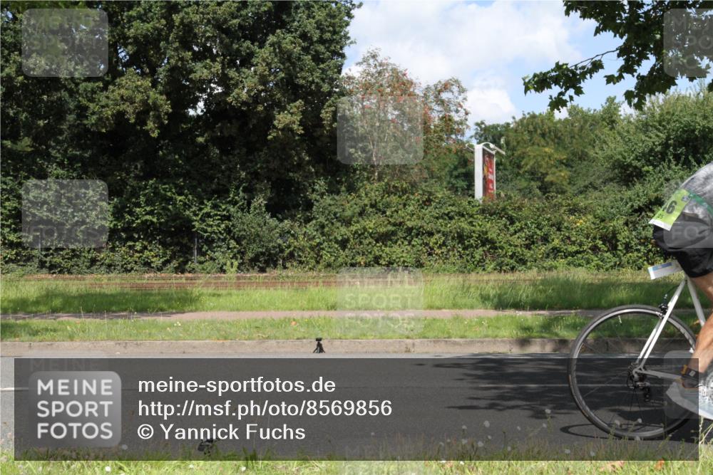 10.08.2025 - GEWOBA Citytriathlon Bremen Yannick Fuchs http://msf.ph/oto/8569856 10.08.2025 14:15:11 Radfahren 15, 45, 55, 76, 88, 97, 108, 133, 146, 151, 226 meine-sportfotos.de