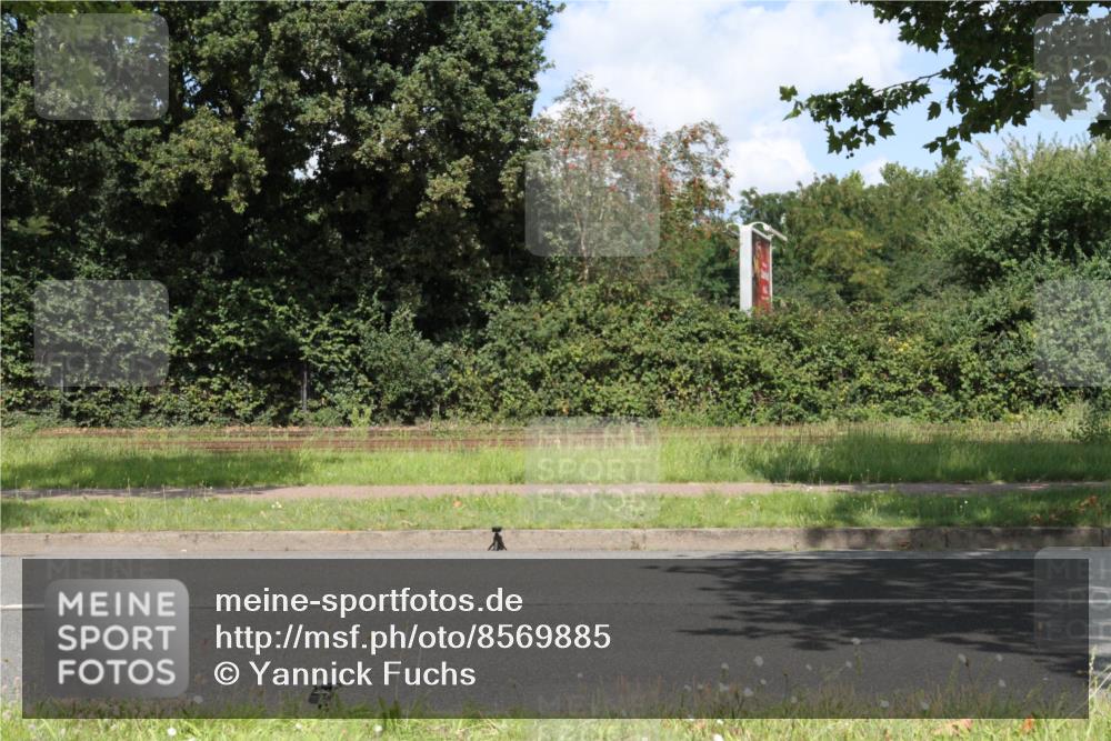 10.08.2025 - GEWOBA Citytriathlon Bremen Yannick Fuchs http://msf.ph/oto/8569885 10.08.2025 14:15:22 Radfahren 15, 45, 54, 55, 76, 88, 97, 108, 123 meine-sportfotos.de
