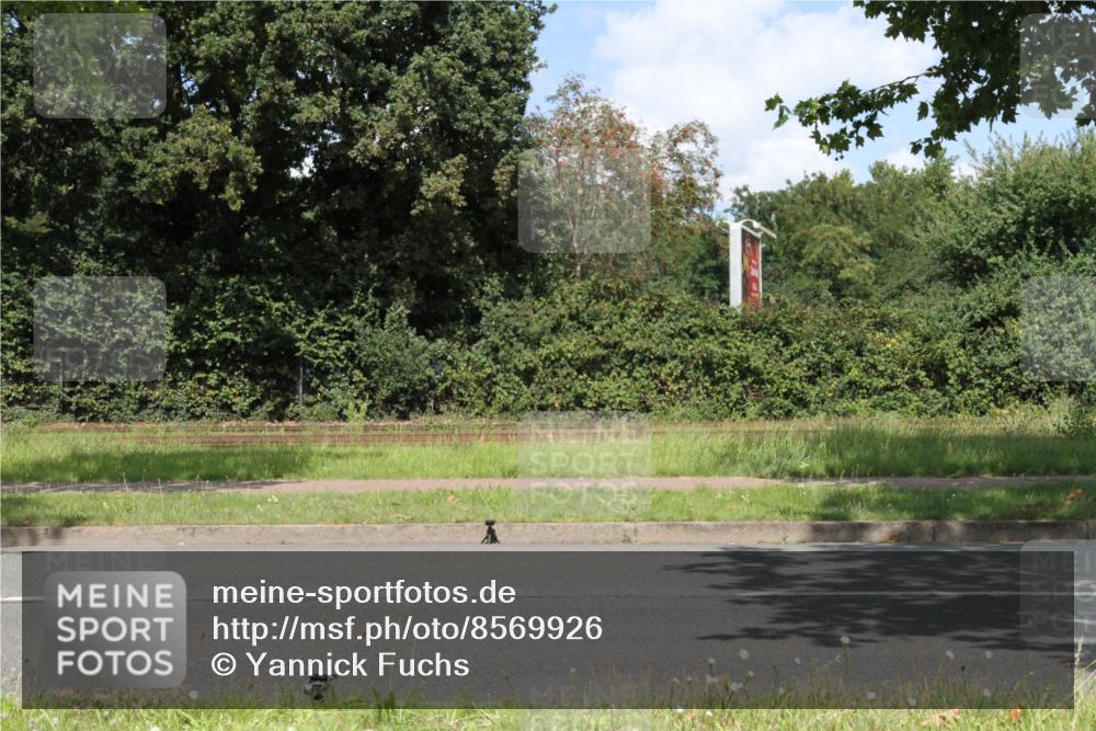 10.08.2025 - GEWOBA Citytriathlon Bremen Yannick Fuchs http://msf.ph/oto/8569926 10.08.2025 14:16:01 Radfahren 2, 23, 24, 43, 46, 92, 129, 271 meine-sportfotos.de