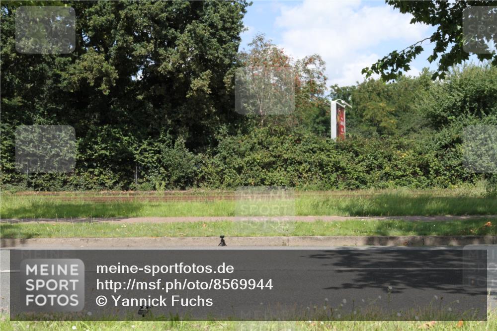 10.08.2025 - GEWOBA Citytriathlon Bremen Yannick Fuchs http://msf.ph/oto/8569944 10.08.2025 14:16:10 Radfahren 2, 23, 24, 38, 43, 46, 48, 62, 65, 92, 129 meine-sportfotos.de
