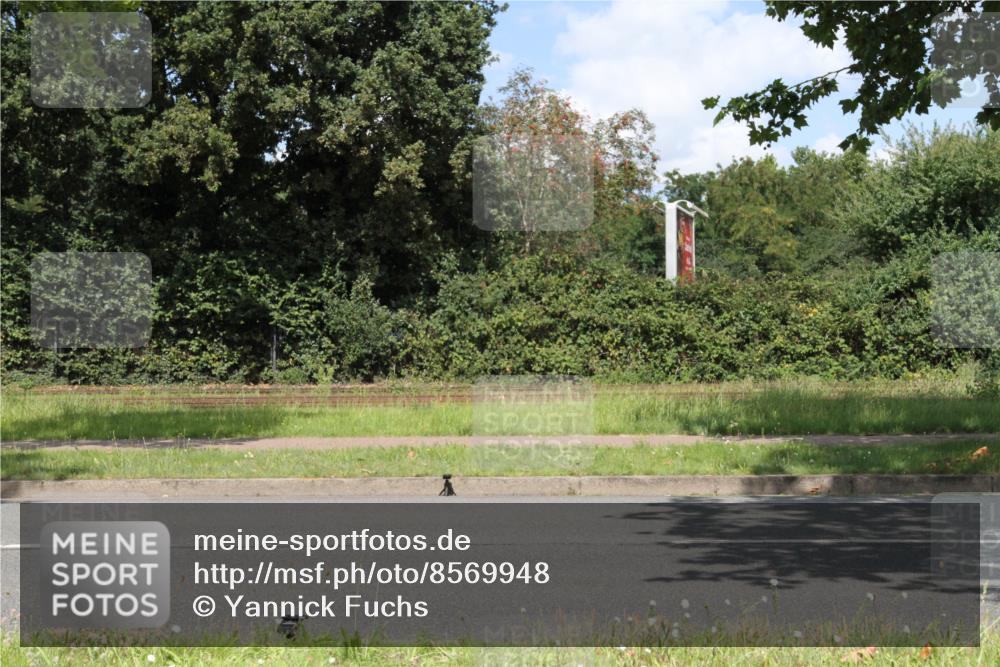 10.08.2025 - GEWOBA Citytriathlon Bremen Yannick Fuchs http://msf.ph/oto/8569948 10.08.2025 14:16:12 Radfahren 2, 23, 24, 38, 43, 46, 48, 62, 63, 65, 92, 129 meine-sportfotos.de