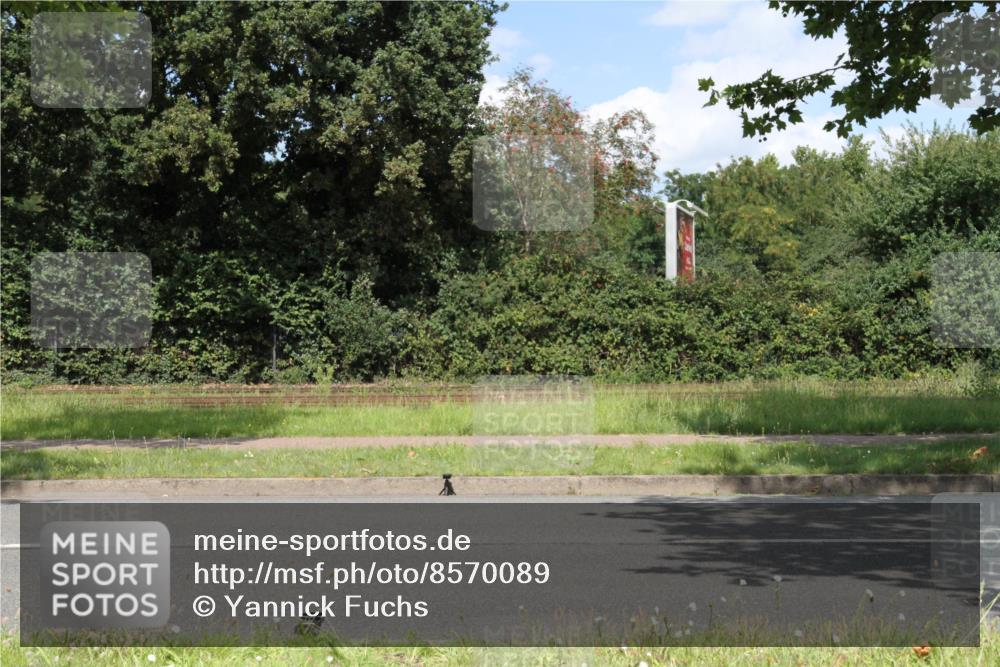 10.08.2025 - GEWOBA Citytriathlon Bremen Yannick Fuchs http://msf.ph/oto/8570089 10.08.2025 14:17:41 Radfahren 4, 127, 304 meine-sportfotos.de