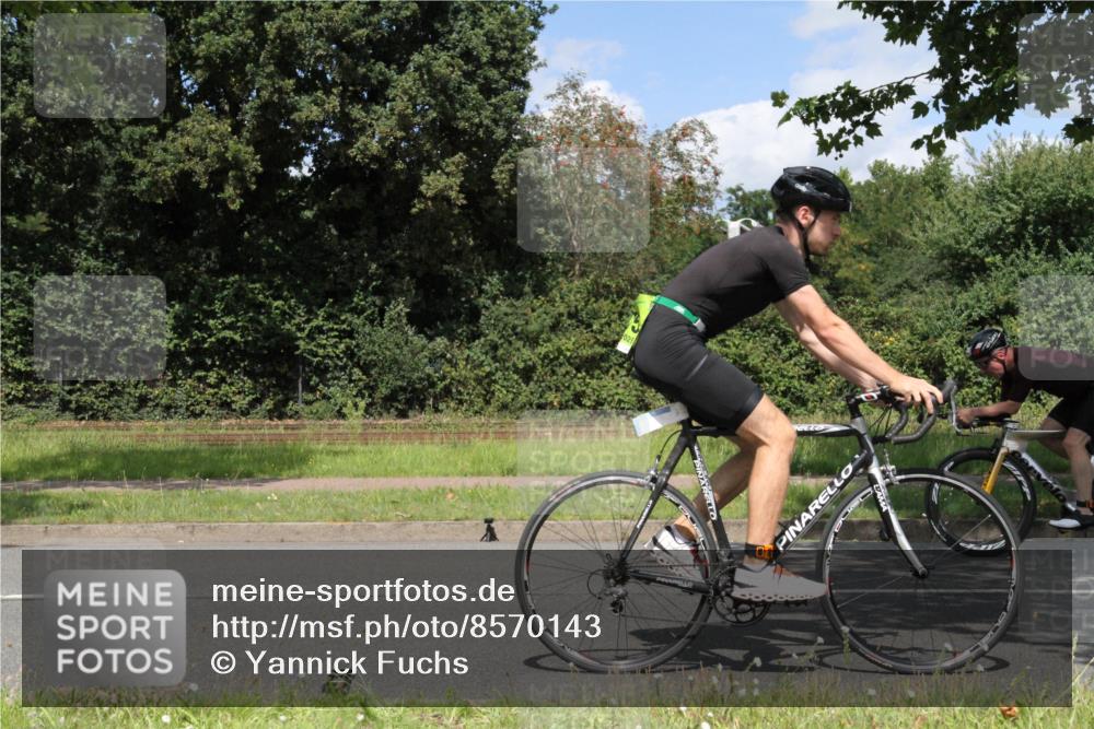 10.08.2025 - GEWOBA Citytriathlon Bremen Yannick Fuchs http://msf.ph/oto/8570143 10.08.2025 14:18:27 Radfahren 47, 75, 94, 100, 131, 147, 255, 295, 314 meine-sportfotos.de