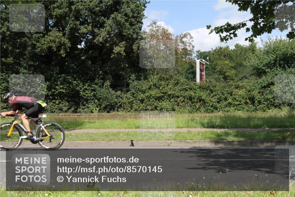 10.08.2025 - GEWOBA Citytriathlon Bremen Yannick Fuchs http://msf.ph/oto/8570145 10.08.2025 14:18:28 Radfahren 47, 75, 94, 100, 131, 147, 255, 295, 314 meine-sportfotos.de
