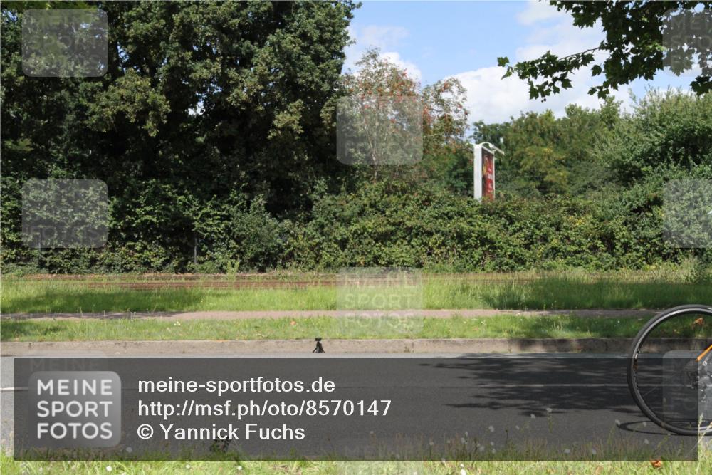 10.08.2025 - GEWOBA Citytriathlon Bremen Yannick Fuchs http://msf.ph/oto/8570147 10.08.2025 14:18:29 Radfahren 47, 75, 94, 100, 131, 147, 255, 295, 314 meine-sportfotos.de