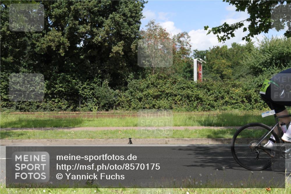 10.08.2025 - GEWOBA Citytriathlon Bremen Yannick Fuchs http://msf.ph/oto/8570175 10.08.2025 14:19:00 Radfahren 81, 101, 106, 116, 139, 261, 264 meine-sportfotos.de