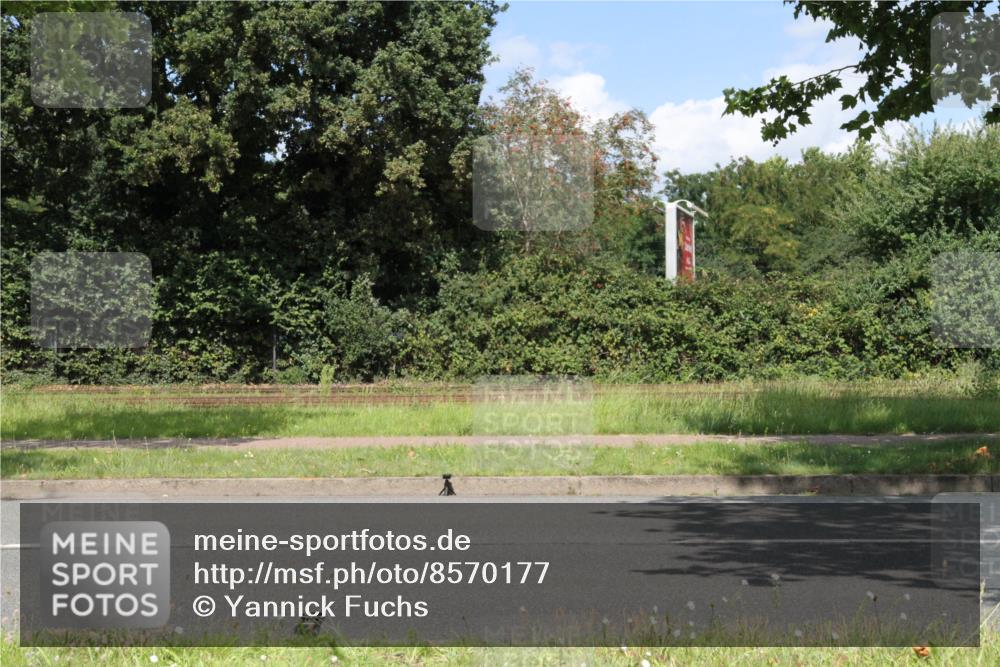 10.08.2025 - GEWOBA Citytriathlon Bremen Yannick Fuchs http://msf.ph/oto/8570177 10.08.2025 14:19:05 Radfahren 101, 116, 126, 139, 162, 201, 261, 264 meine-sportfotos.de