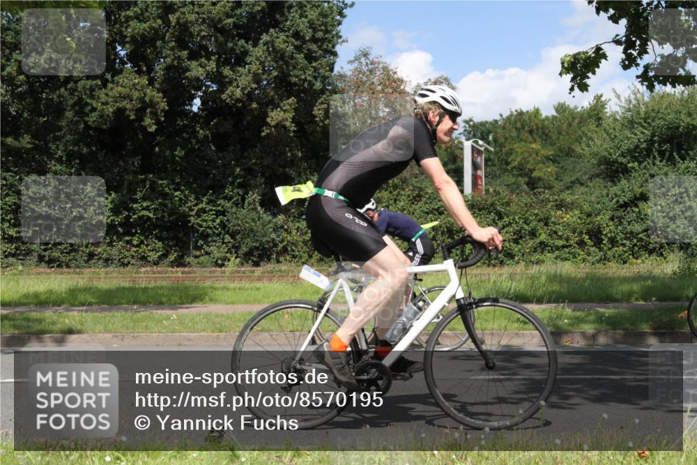 10.08.2025 - GEWOBA Citytriathlon Bremen Yannick Fuchs http://msf.ph/oto/8570195 10.08.2025 14:19:17 Radfahren 124, 126, 139, 162, 201, 227, 239, 254 meine-sportfotos.de