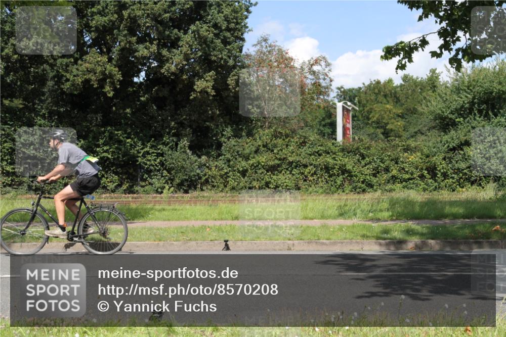 10.08.2025 - GEWOBA Citytriathlon Bremen Yannick Fuchs http://msf.ph/oto/8570208 10.08.2025 14:19:25 Radfahren 84, 124, 126, 162, 201, 227, 239, 254 meine-sportfotos.de