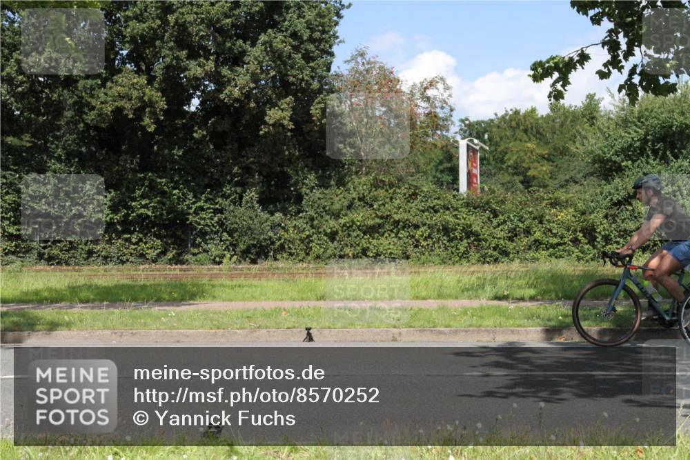 10.08.2025 - GEWOBA Citytriathlon Bremen Yannick Fuchs http://msf.ph/oto/8570252 10.08.2025 14:19:51 Radfahren 36, 59, 170, 174, 287 meine-sportfotos.de