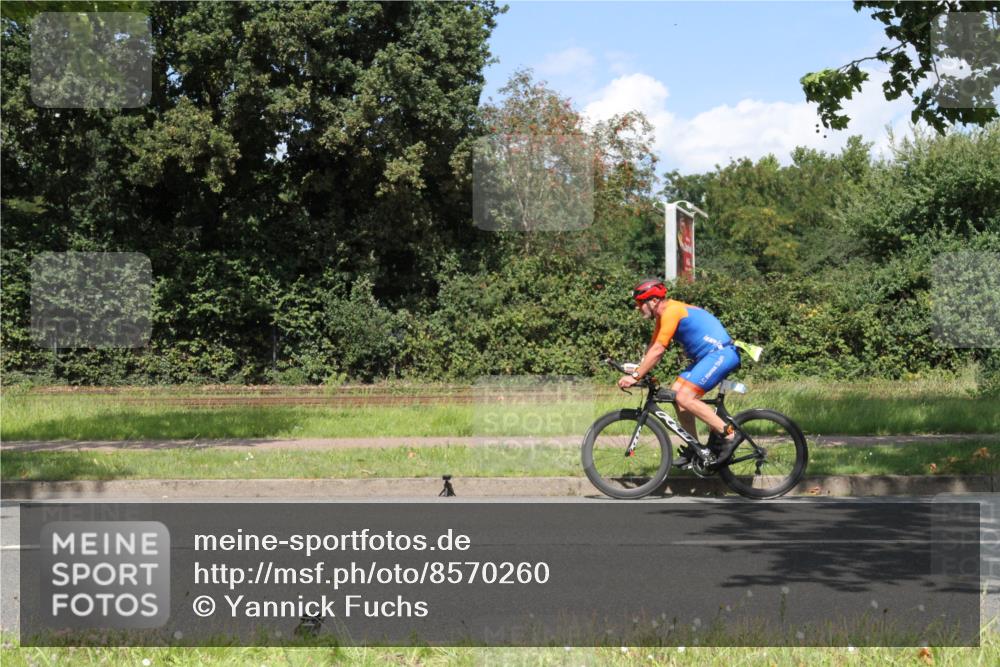 10.08.2025 - GEWOBA Citytriathlon Bremen Yannick Fuchs http://msf.ph/oto/8570260 10.08.2025 14:19:57 Radfahren 18, 36, 59, 130, 174, 195, 238, 256, 257 meine-sportfotos.de
