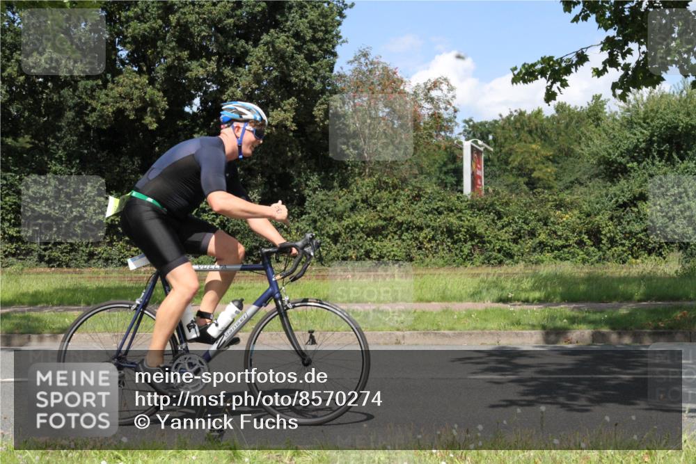 10.08.2025 - GEWOBA Citytriathlon Bremen Yannick Fuchs http://msf.ph/oto/8570274 10.08.2025 14:20:10 Radfahren 18, 29, 36, 52, 130, 195, 197, 238, 256, 257 meine-sportfotos.de