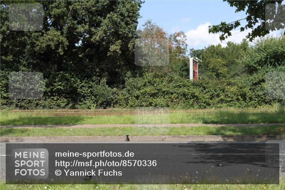 10.08.2025 - GEWOBA Citytriathlon Bremen Yannick Fuchs http://msf.ph/oto/8570336 10.08.2025 14:21:19 Radfahren 6, 177 meine-sportfotos.de