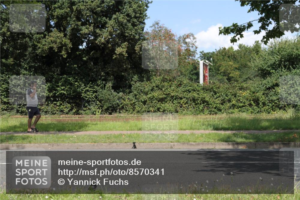 10.08.2025 - GEWOBA Citytriathlon Bremen Yannick Fuchs http://msf.ph/oto/8570341 10.08.2025 14:21:21 Radfahren 6, 177 meine-sportfotos.de