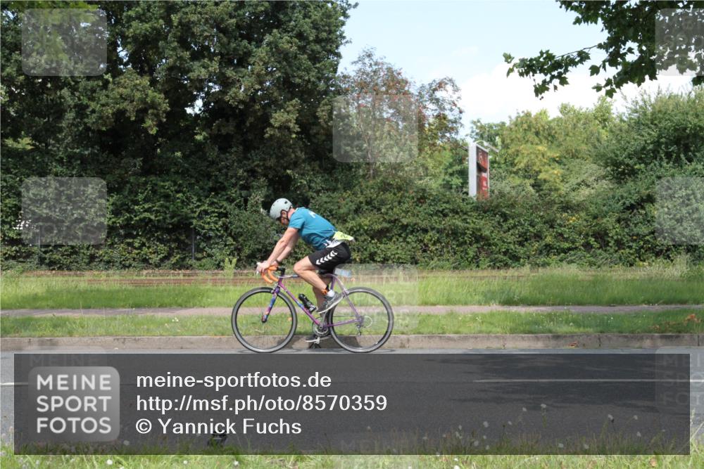 10.08.2025 - GEWOBA Citytriathlon Bremen Yannick Fuchs http://msf.ph/oto/8570359 10.08.2025 14:21:31 Radfahren 9, 140, 177, 334 meine-sportfotos.de