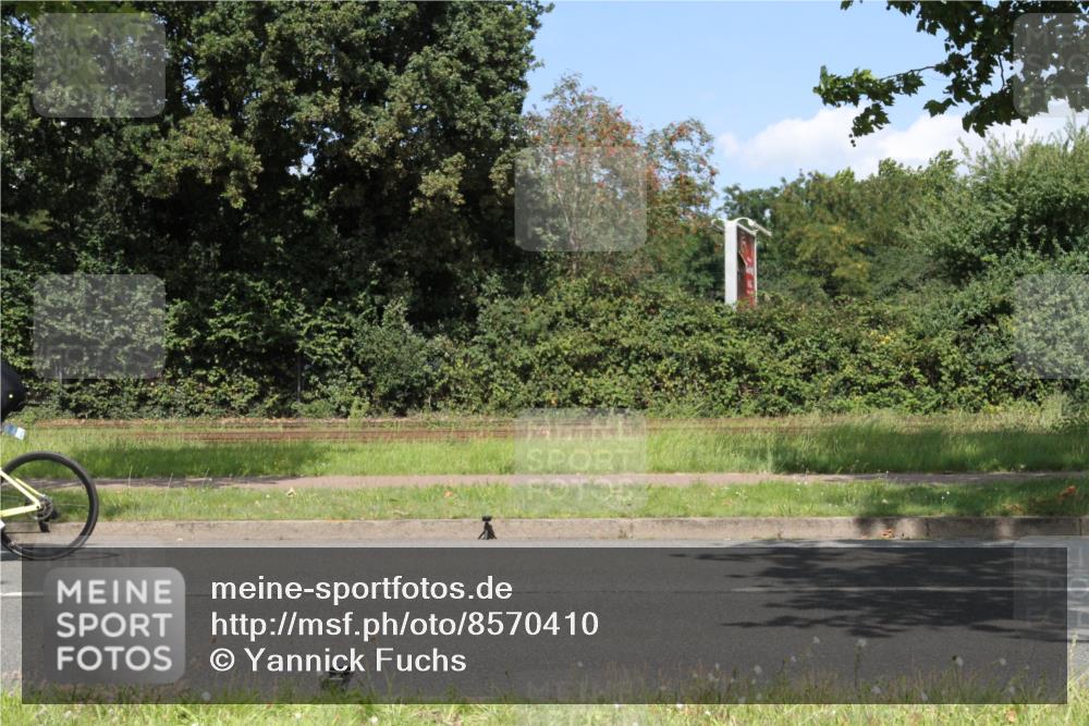 10.08.2025 - GEWOBA Citytriathlon Bremen Yannick Fuchs http://msf.ph/oto/8570410 10.08.2025 14:22:16 Radfahren 109, 186, 215, 217, 224, 253, 258, 262 meine-sportfotos.de