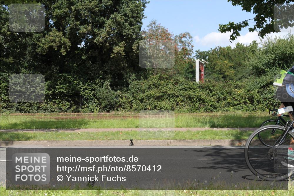 10.08.2025 - GEWOBA Citytriathlon Bremen Yannick Fuchs http://msf.ph/oto/8570412 10.08.2025 14:22:17 Radfahren 109, 186, 215, 217, 224, 253, 258, 262 meine-sportfotos.de