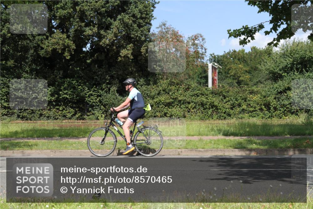 10.08.2025 - GEWOBA Citytriathlon Bremen Yannick Fuchs http://msf.ph/oto/8570465 10.08.2025 14:23:09 Radfahren 163, 200, 209, 213, 222, 246, 249, 252, 288, 289, 423, 431, 478, 480 meine-sportfotos.de
